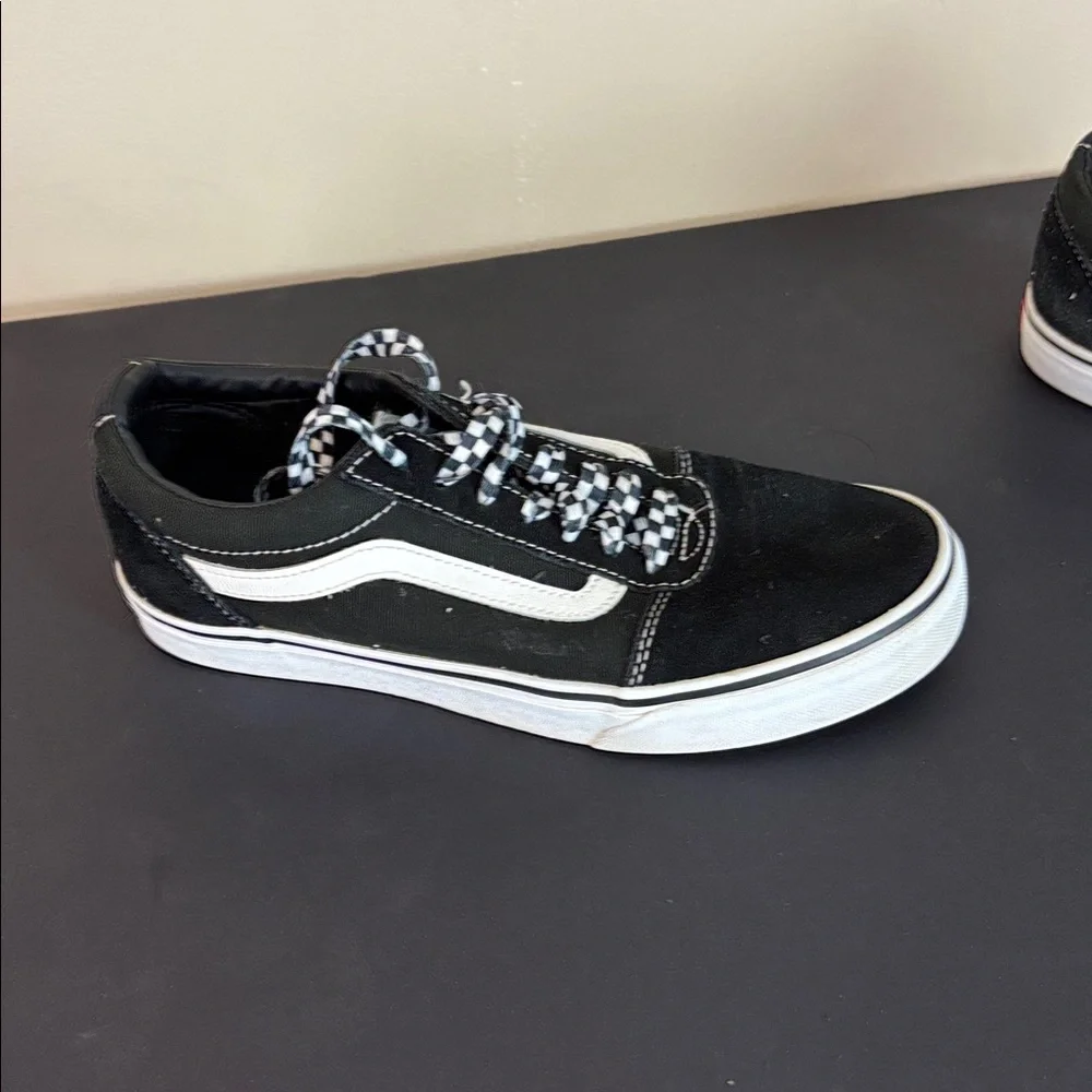 Vans Old Skool Canvas and Suede Sneaker Size M 8 Checkerboard Laces